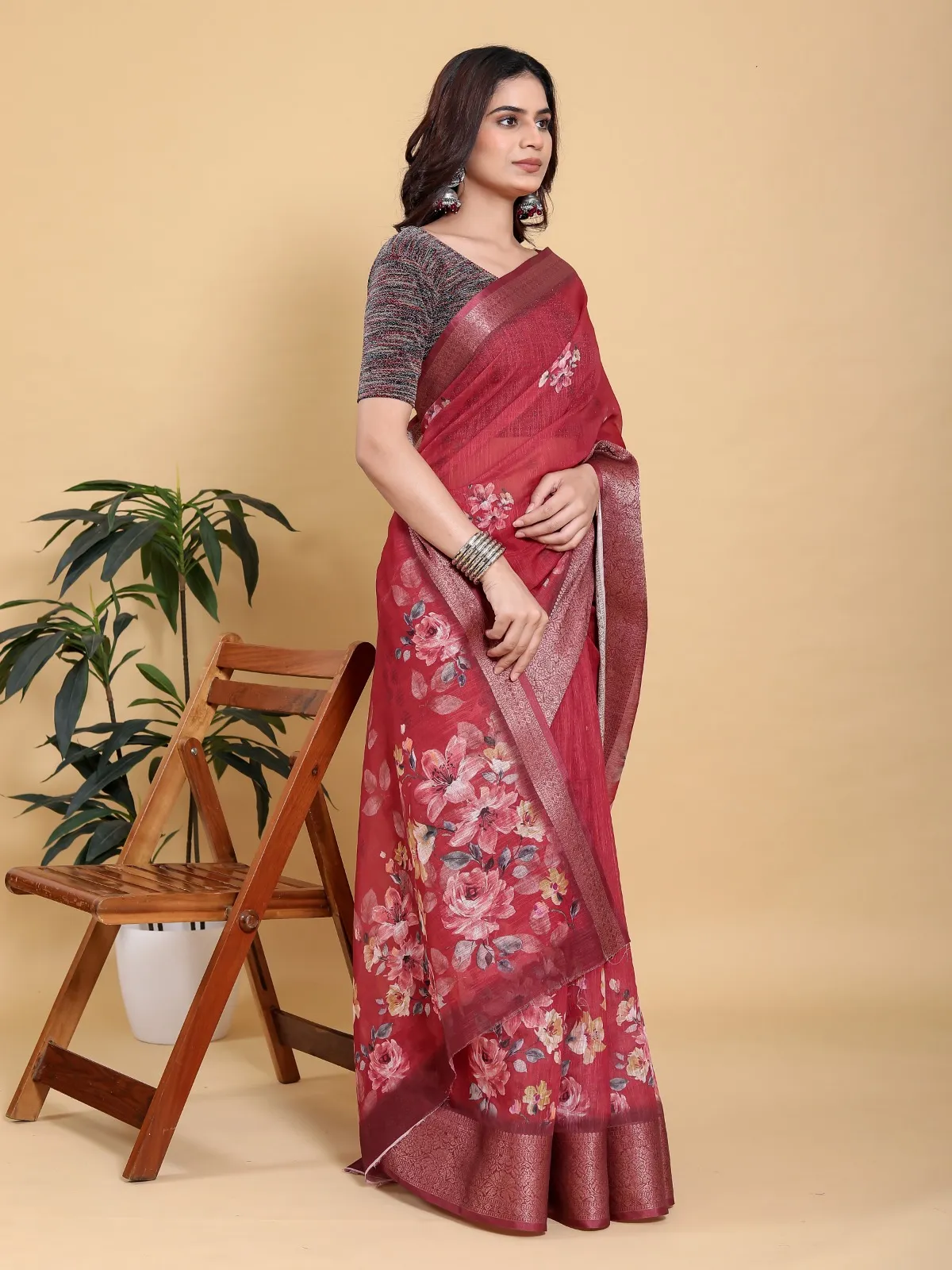 Reach floral digital print saree - Image 5 in Kolkata